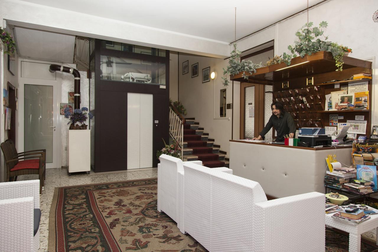 Hotel Taormina Lido di Jesolo Eksteriør billede